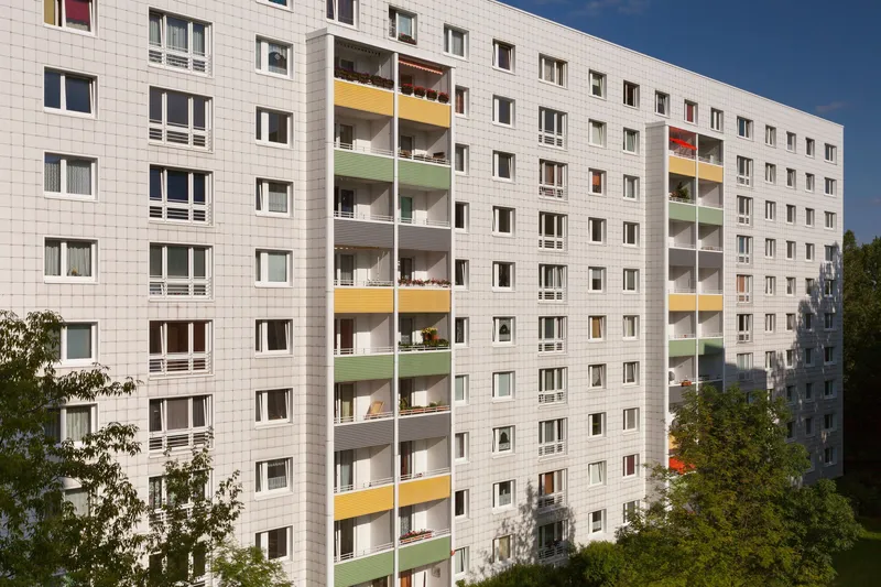2-Zimmer-Wohnung mit Balkon in ruhiger Lage in Lichtenberg zu vermieten! — photo 1